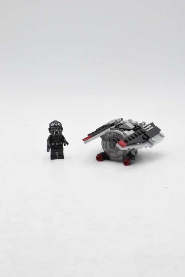 75161 LEGO Star Wars - TIE Striker – Image 2