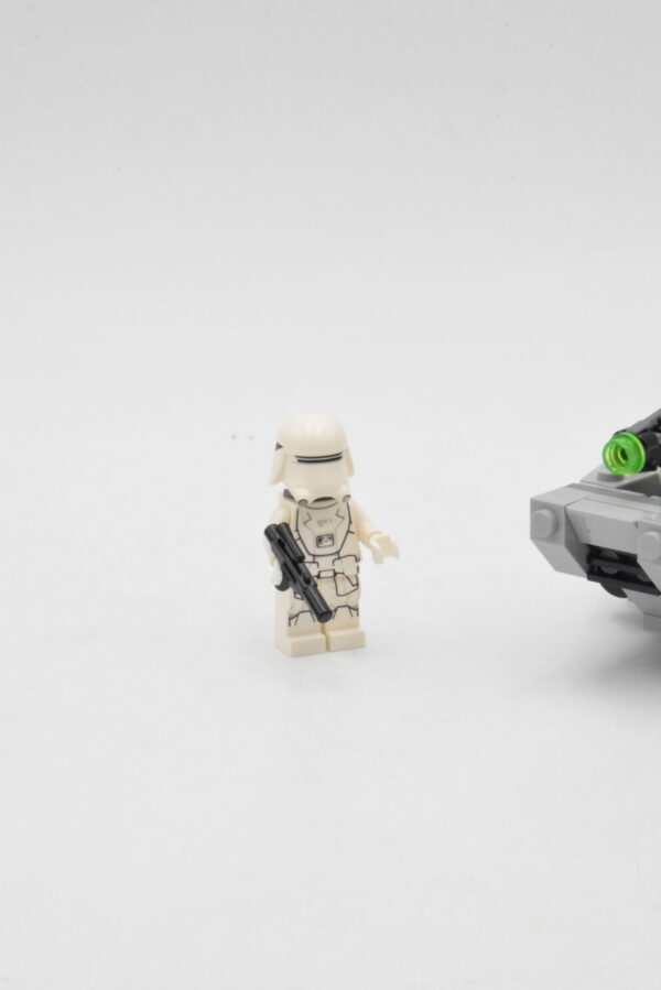 75126 LEGO Star Wars - Snowspeeder du Premier Ordre – Image 4