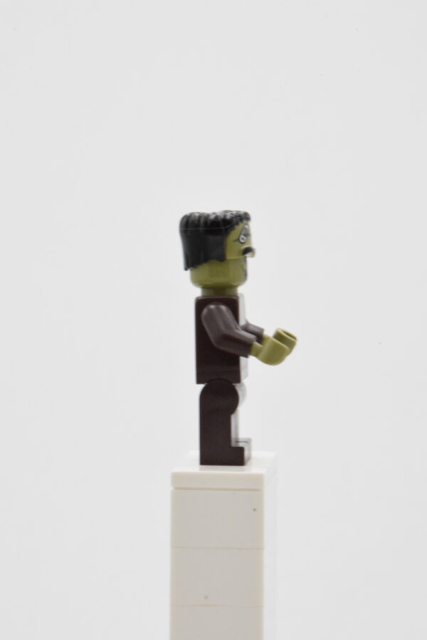 mof017 LEGO Monster Fighters - Frankenstein – Image 2
