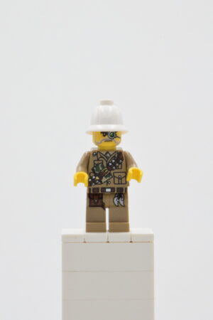 mof004 LEGO Monster Fighters - Major Quinton Steele