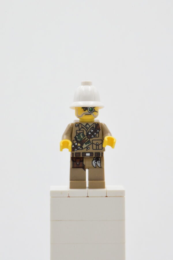 mof004 LEGO Monster Fighters - Major Quinton Steele