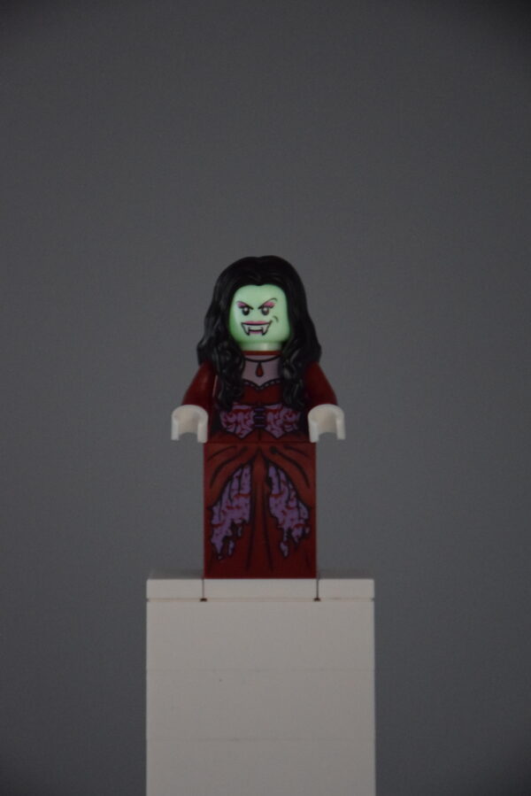 mof008 LEGO Monster Fighters - Lord Vampyre's Bride – Image 6