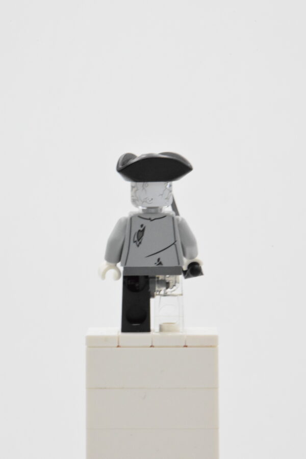 poc041 LEGO Pirates des Caraïbes – Officer Magda – Image 2