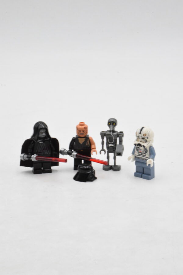 8096 LEGO Star Wars - Emperor Palpatine's Shuttle – Image 4