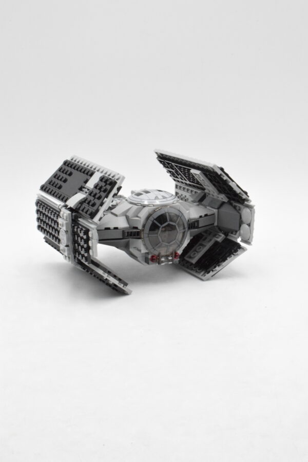 75150 LEGO Star Wars - Le TIE Advanced de Dark Vador contre l'A-Wing Starfighter – Image 6