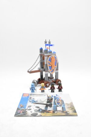 8875 LEGO Castle - La tour d'assaut du roi
