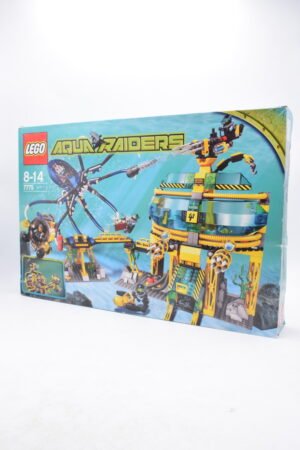 7775 LEGO Aqua Raiders - L’invasion de l’Aquabase
