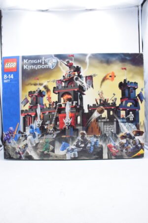 8877 LEGO Castle - La forteresse des ténèbres de Vladek