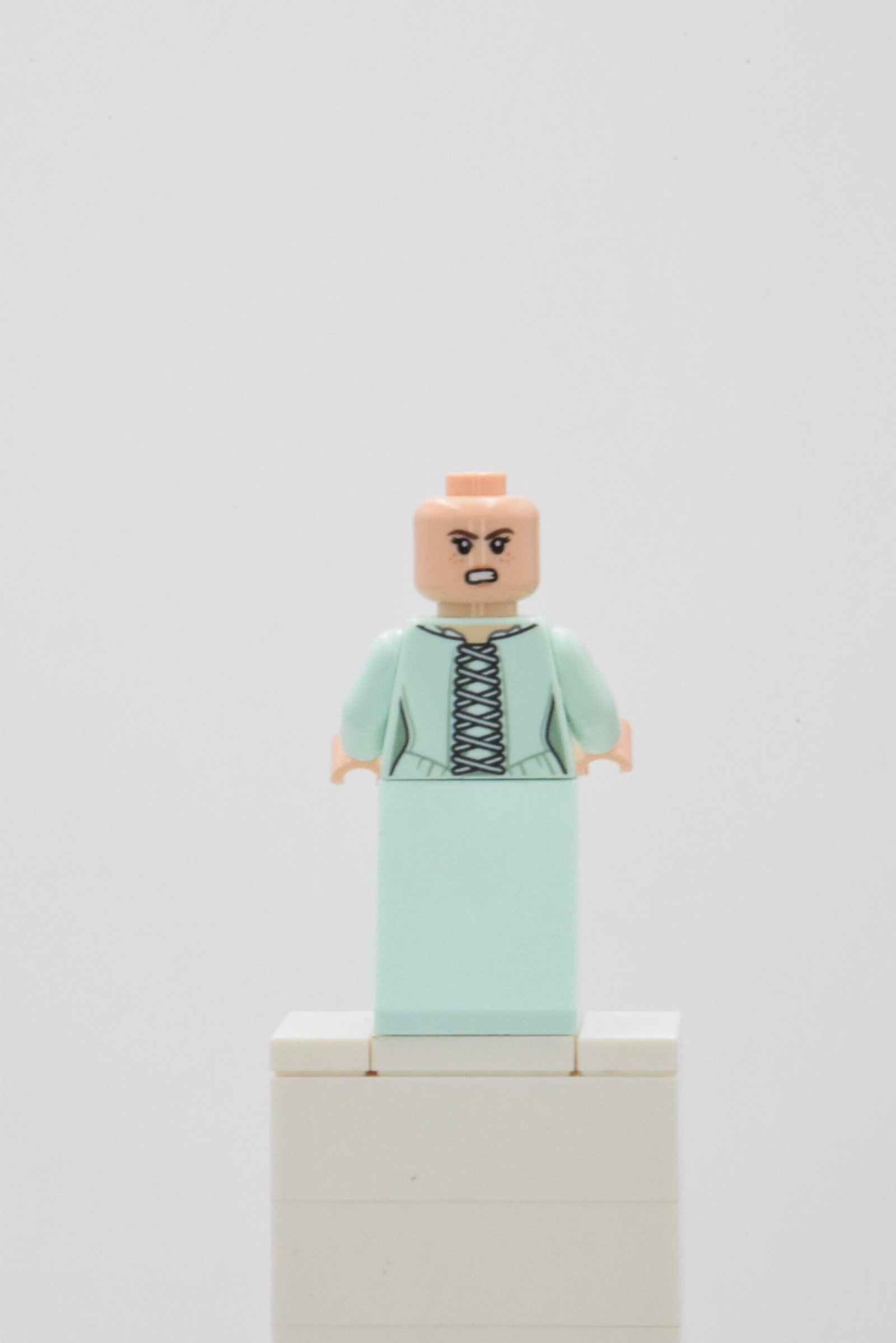 poc037 LEGO Pirates des Caraïbes – Carina Smyth – Image 5