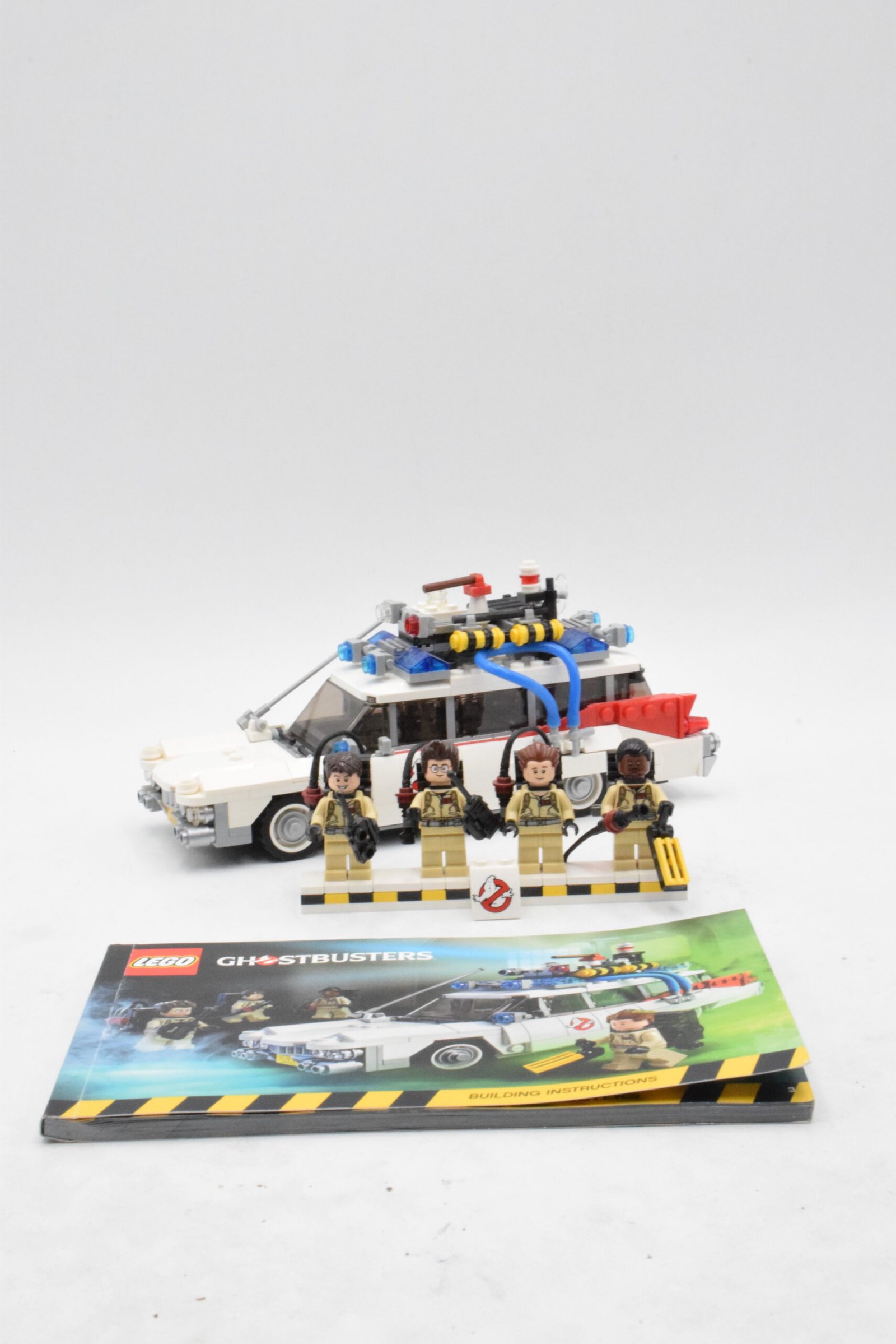 21108 LEGO Ideas - Ghostbusters Ecto-1 – Image 2