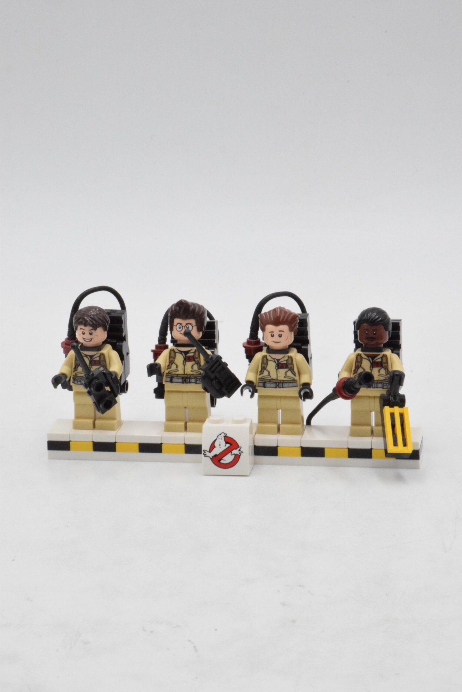 21108 LEGO Ideas - Ghostbusters Ecto-1 – Image 4