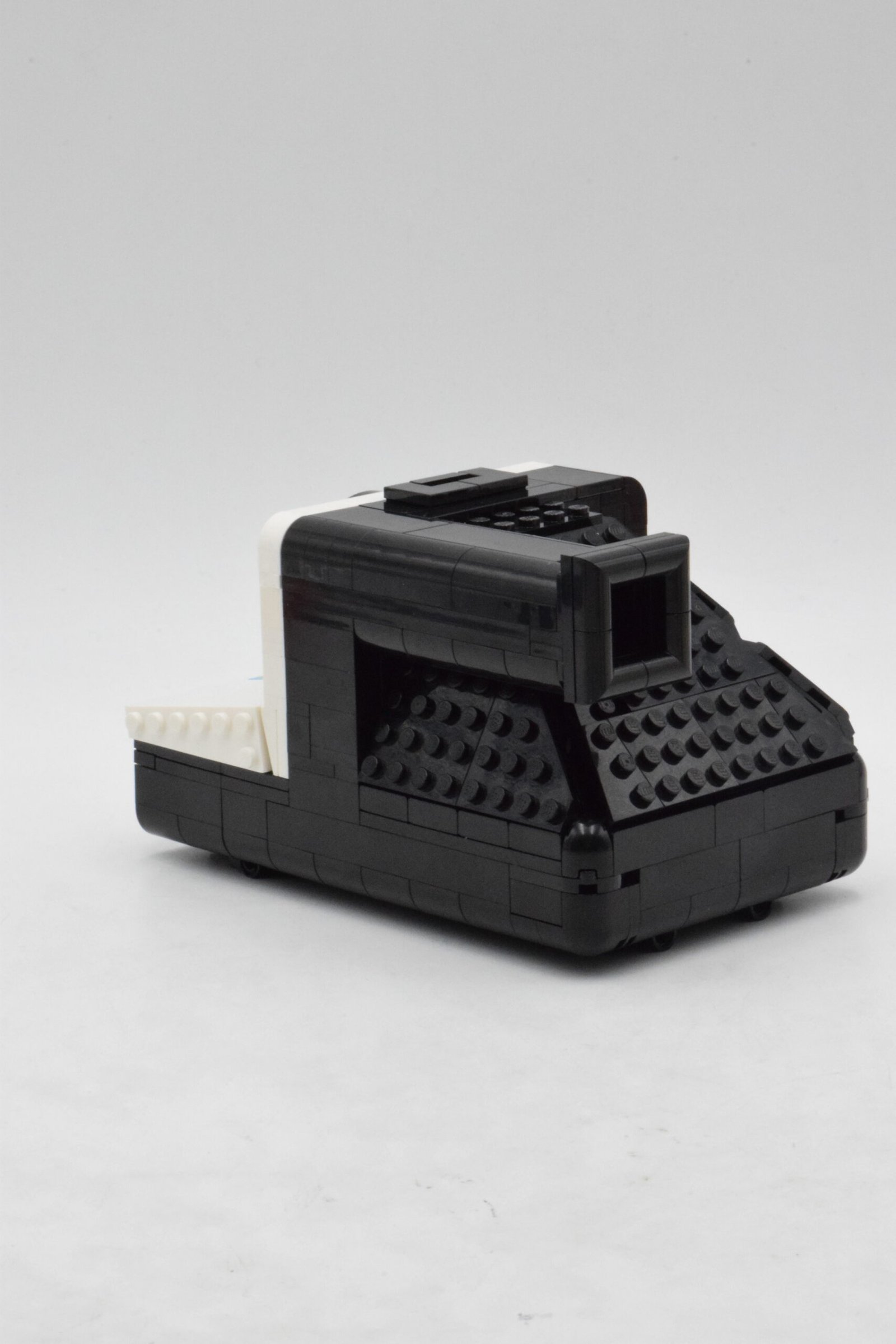 21345 LEGO Ideas - Polaroid OneStep SX-70 Camera – Image 4