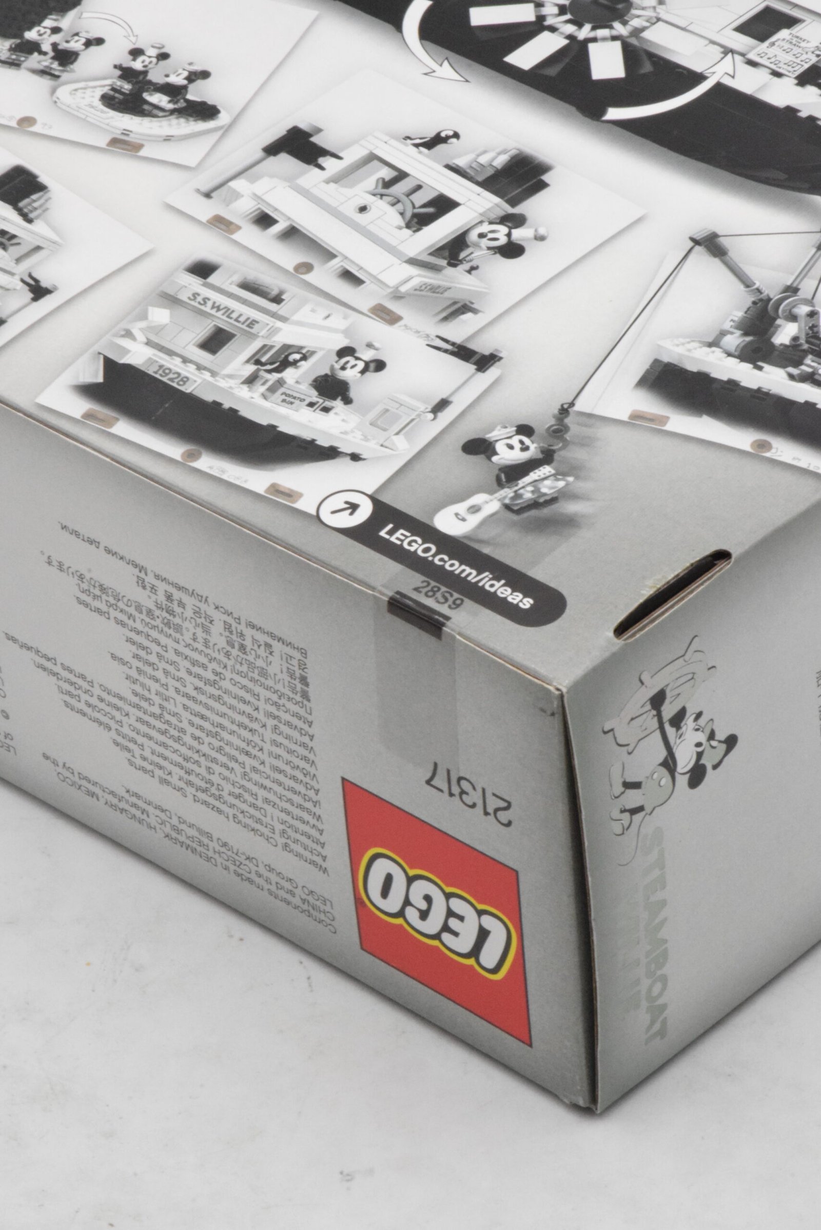 21317 LEGO Ideas - Steamboat Willie – Image 3