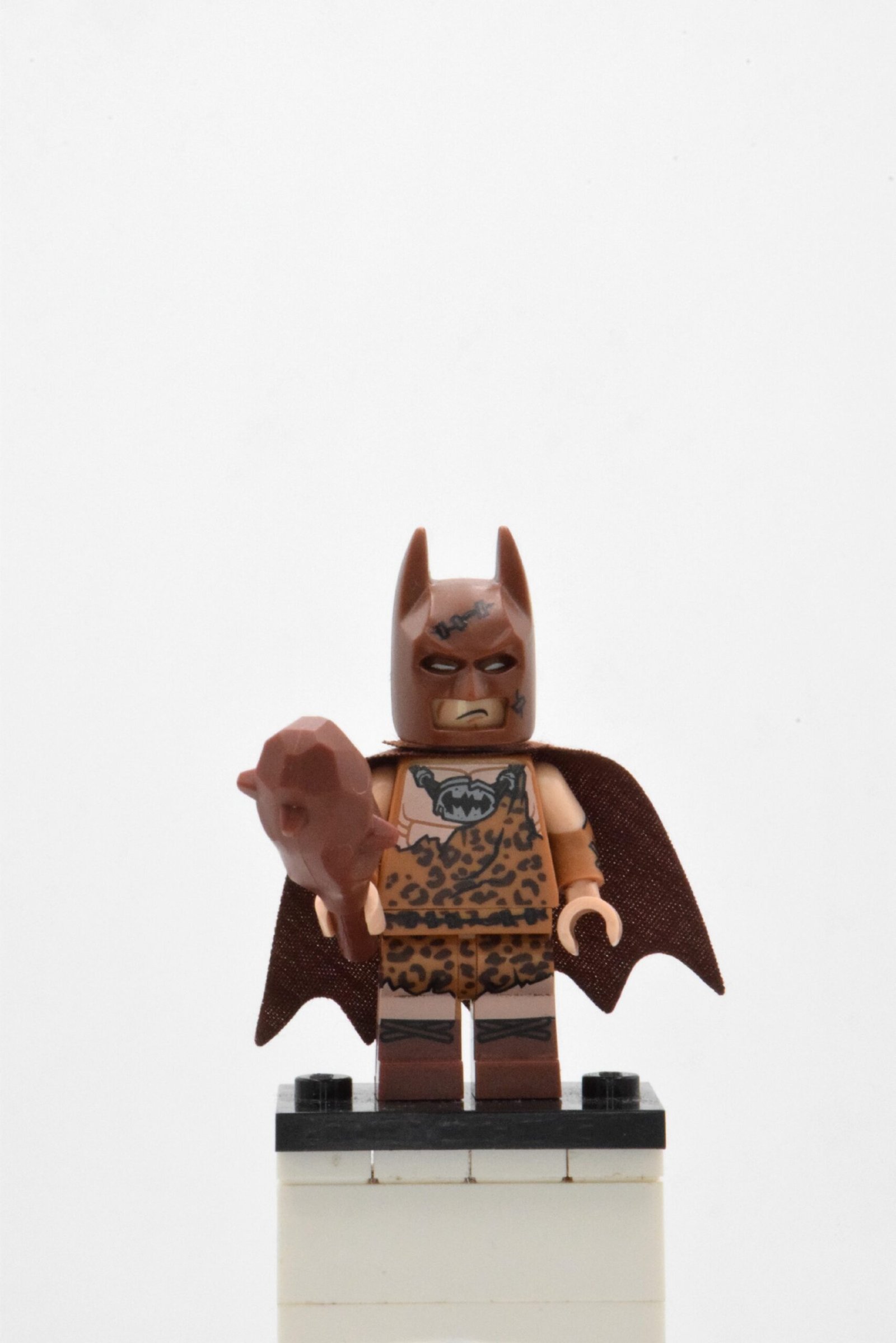 coltlbm04 LEGO Collectible Minifigures – Clan of the Cave Batman