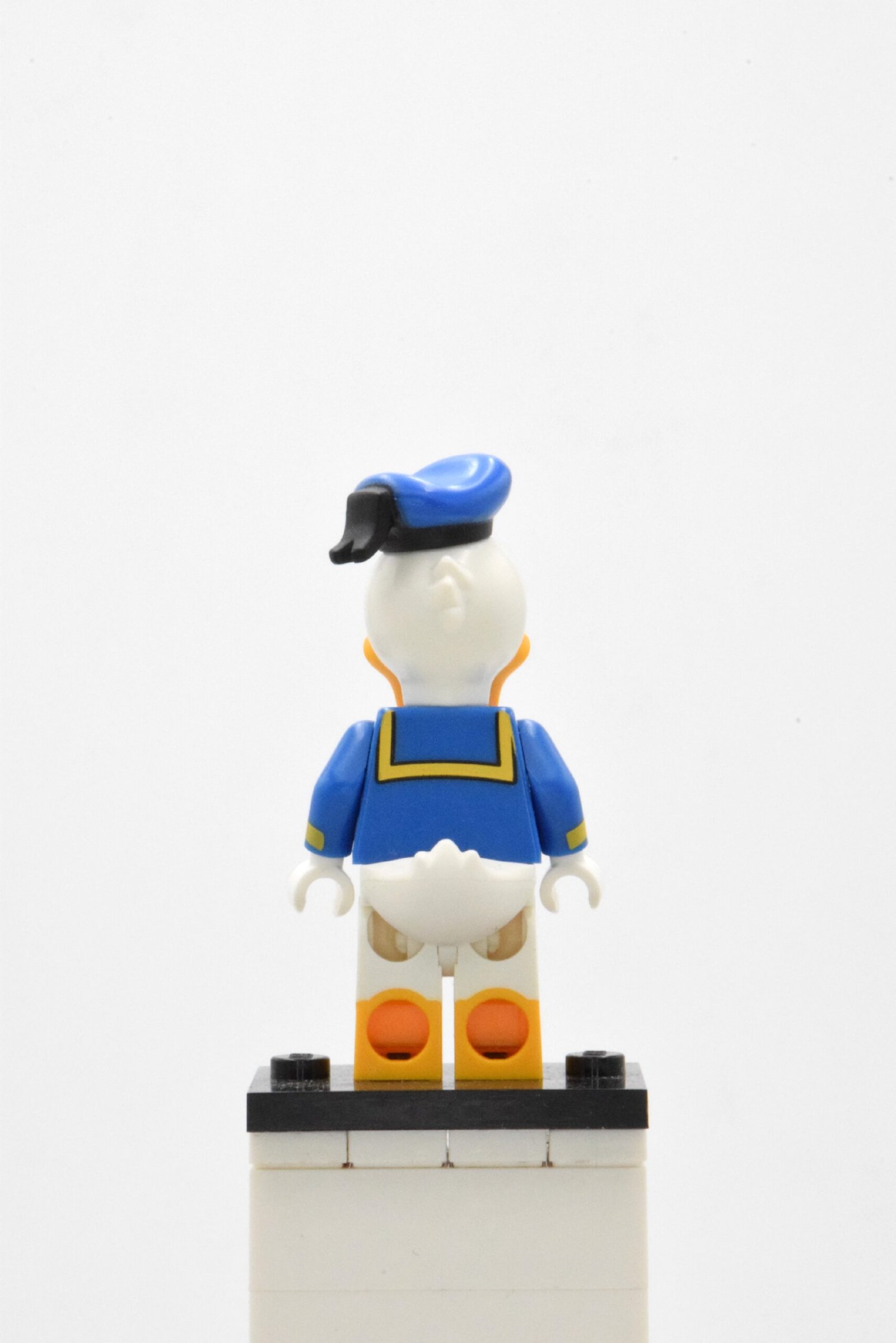 dis010 LEGO Collectible Minifigures – Donald Duck – Image 3