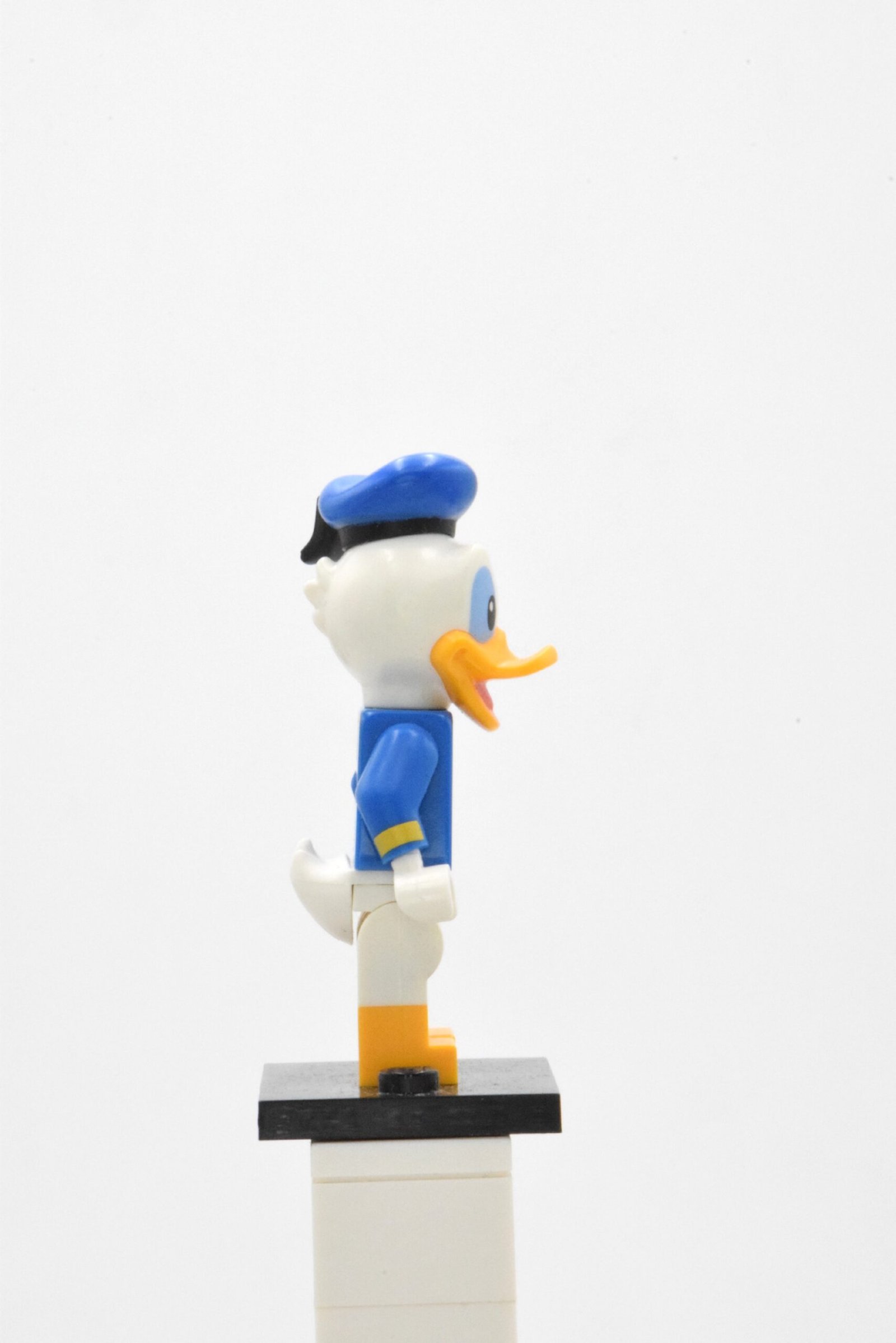 dis010 LEGO Collectible Minifigures – Donald Duck – Image 4