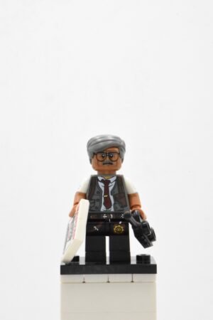 coltlbm07 LEGO Collectible Minifigures – Commissioner Gordon