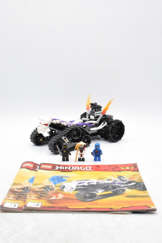 2263 LEGO Ninjago - Le dragster squelette