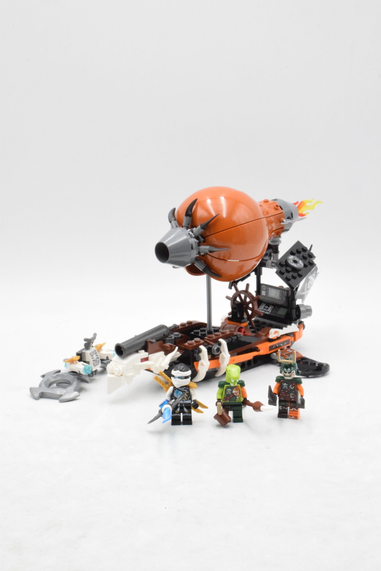 70603 LEGO Ninjago - L'attaque du Zeppelin des Pirates – Image 2