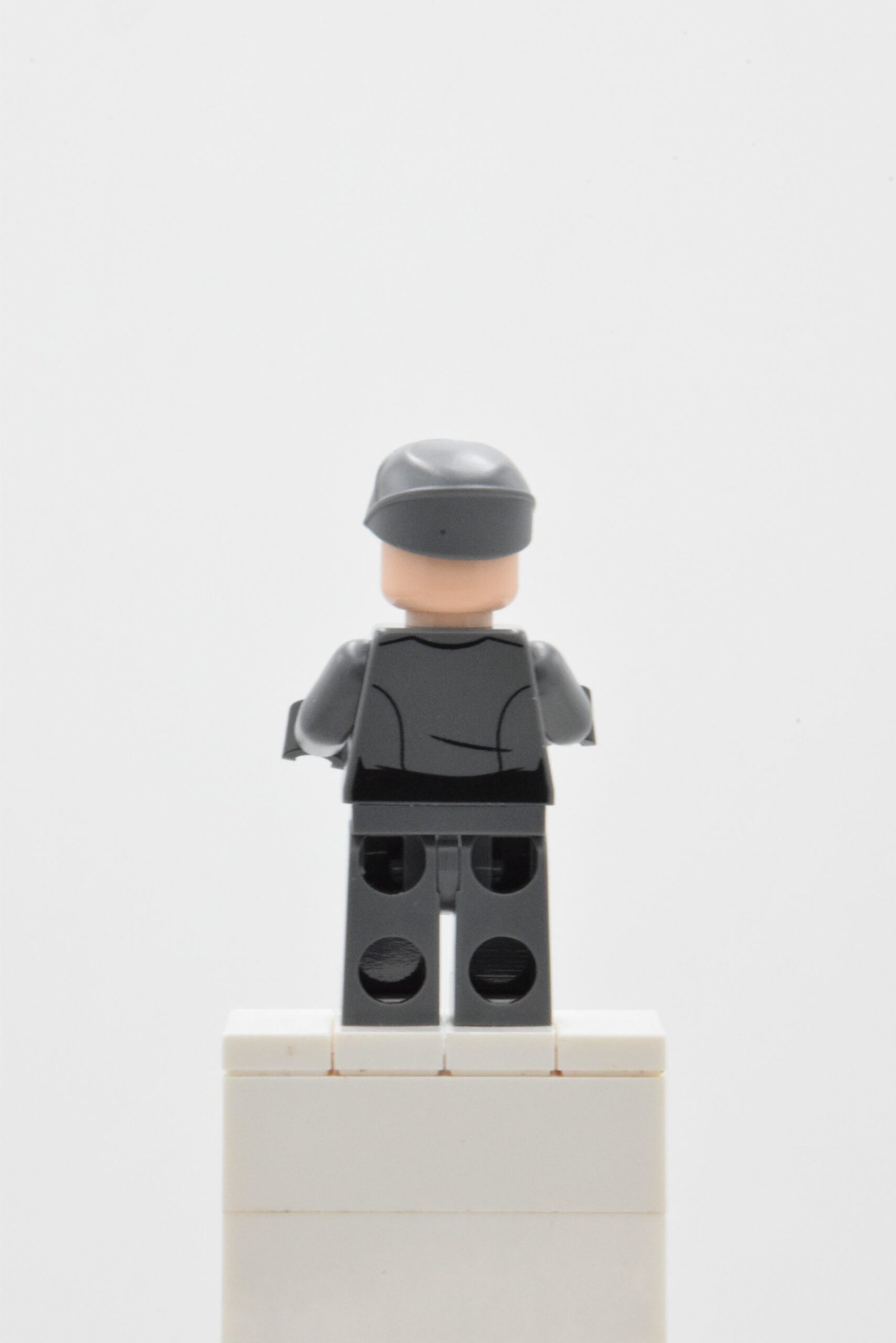 sw0913 LEGO Star Wars - Imperial Recruitment Officer – Image 3
