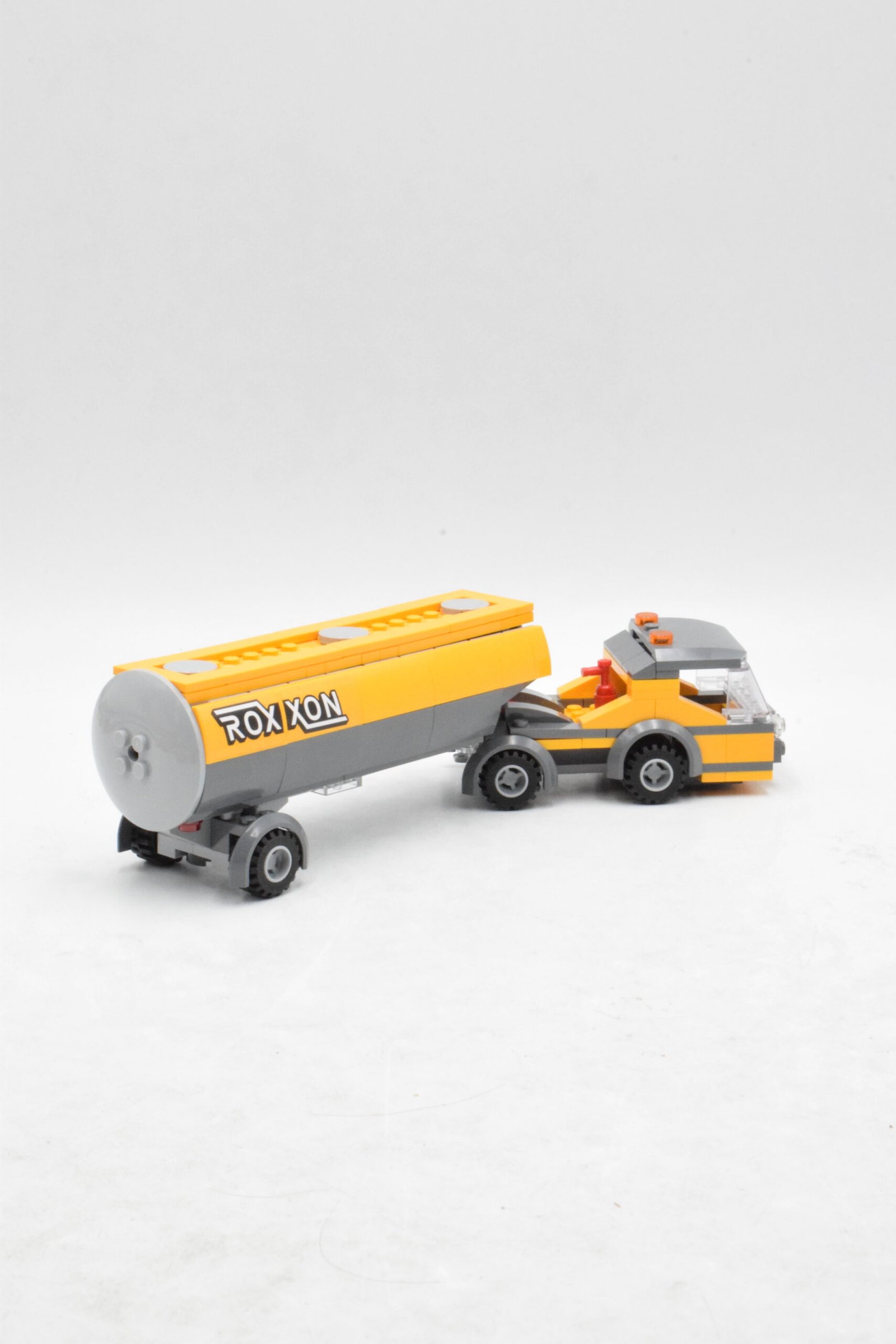 76067 LEGO Marvel - Le démontage du camion-citerne – Image 5