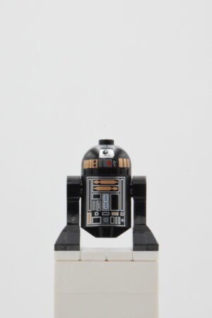 sw0213 - Astromech Droid, R2-Q5