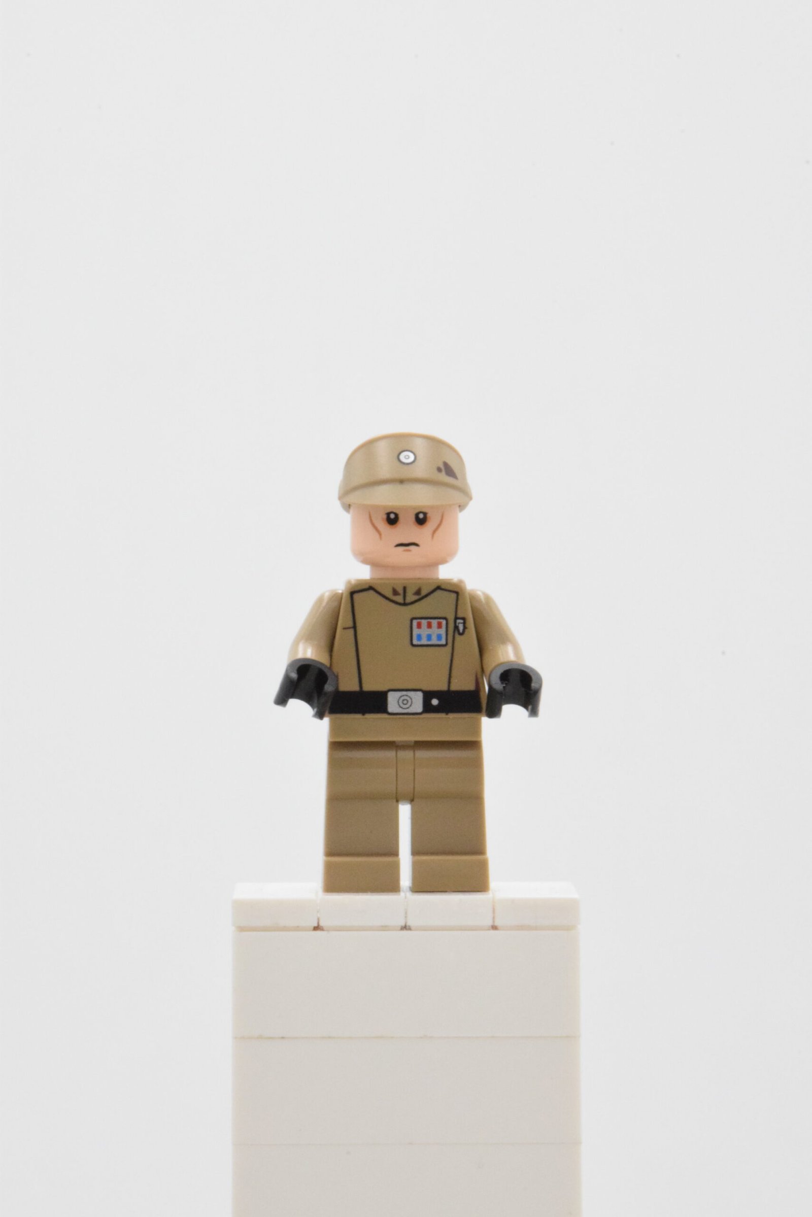 sw0623 - Imperial Officer