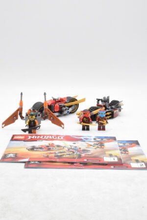 70600 - La poursuite en moto des Ninja