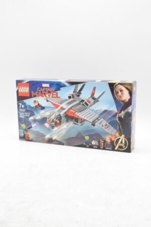 76127 - Captain Marvel et l'attaque du Skrull