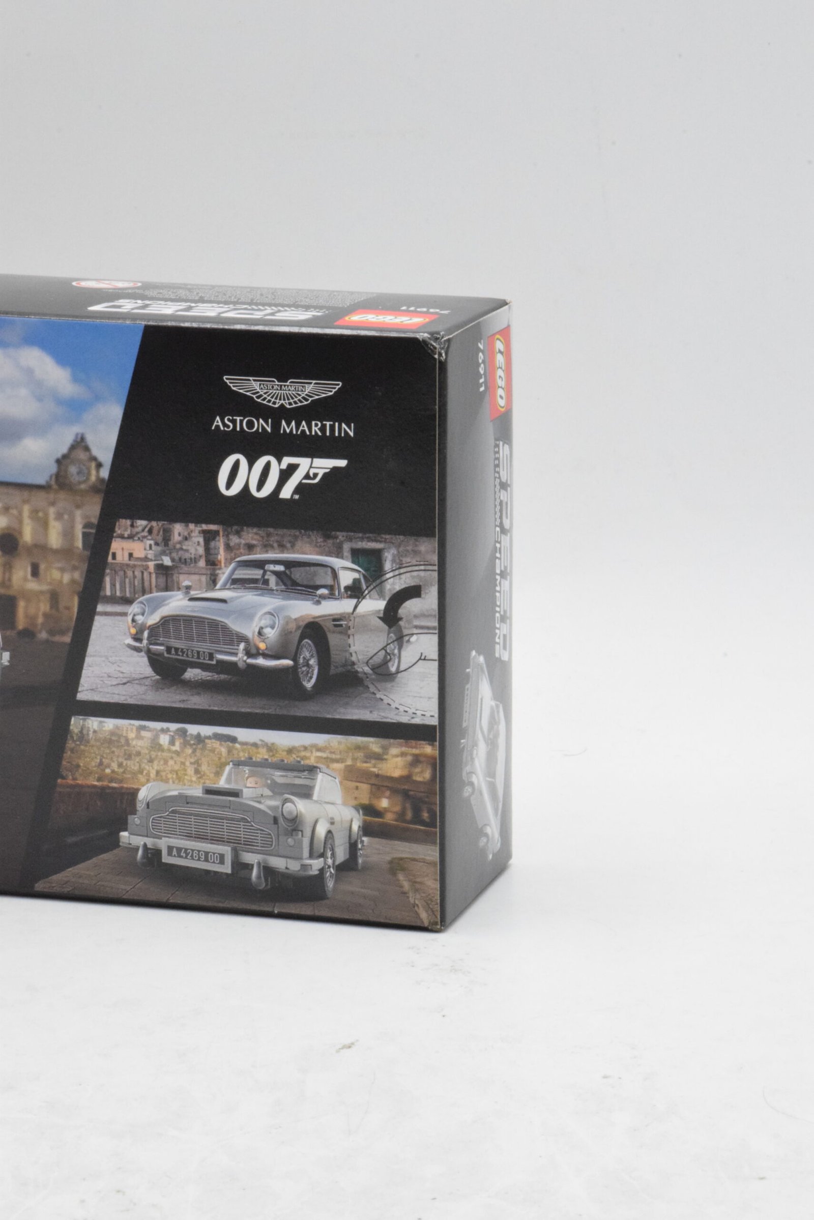 76911 - Aston Martin DB5 (James Bond 007) – Image 3