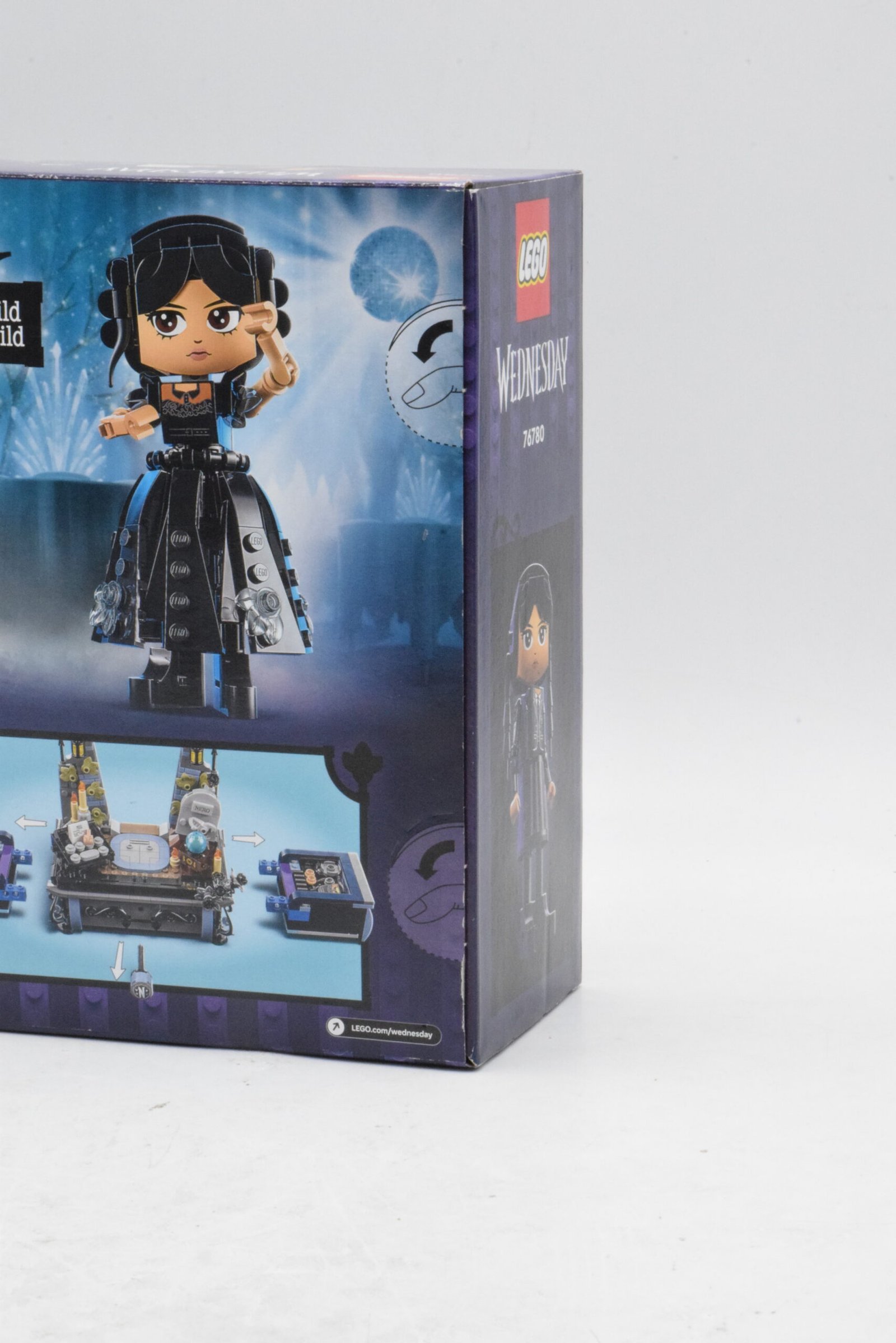 76780 - Figurine de Mercredi Addams – Image 3