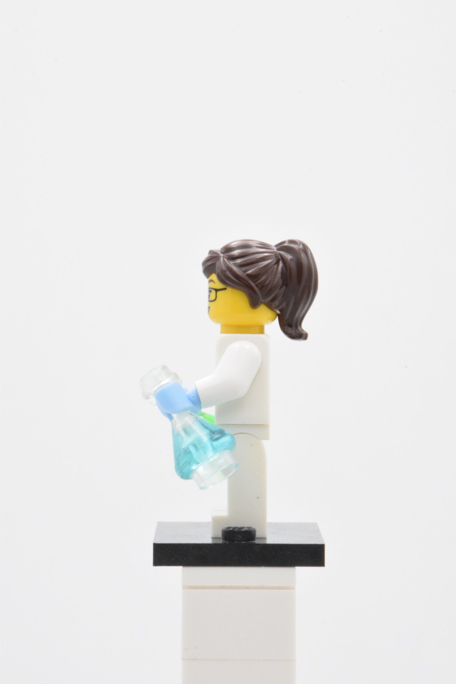 col173 - Scientist – Image 2