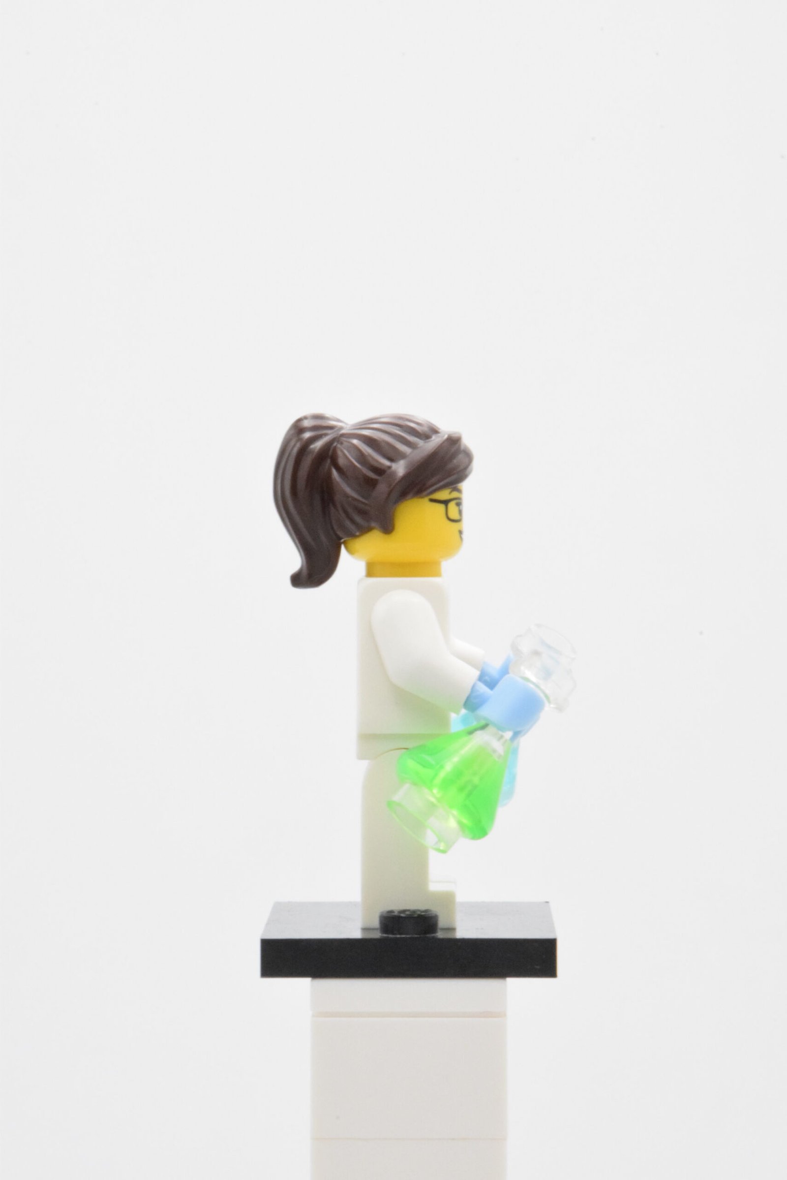 col173 - Scientist – Image 4