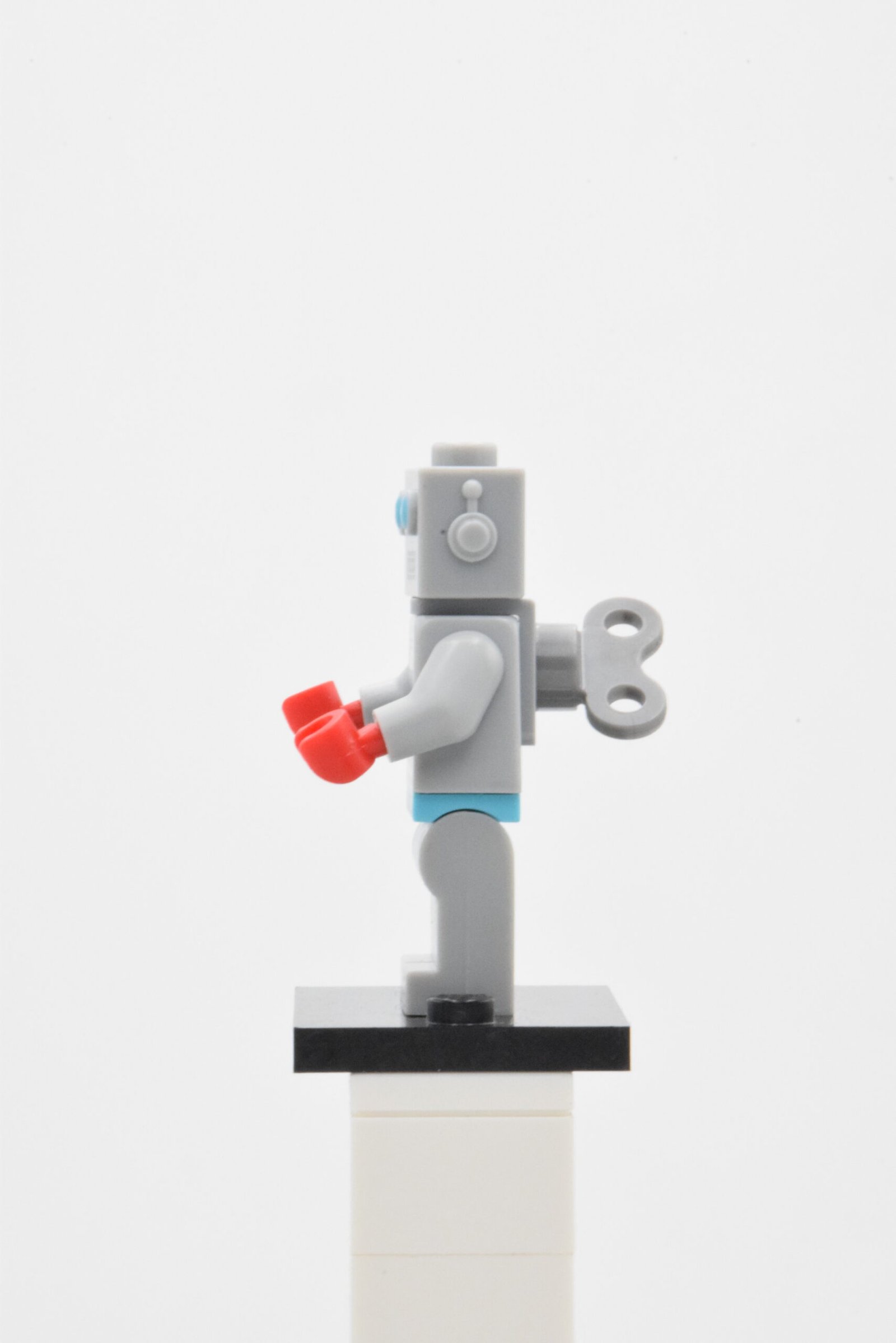 col087 - Clockwork Robot – Image 2