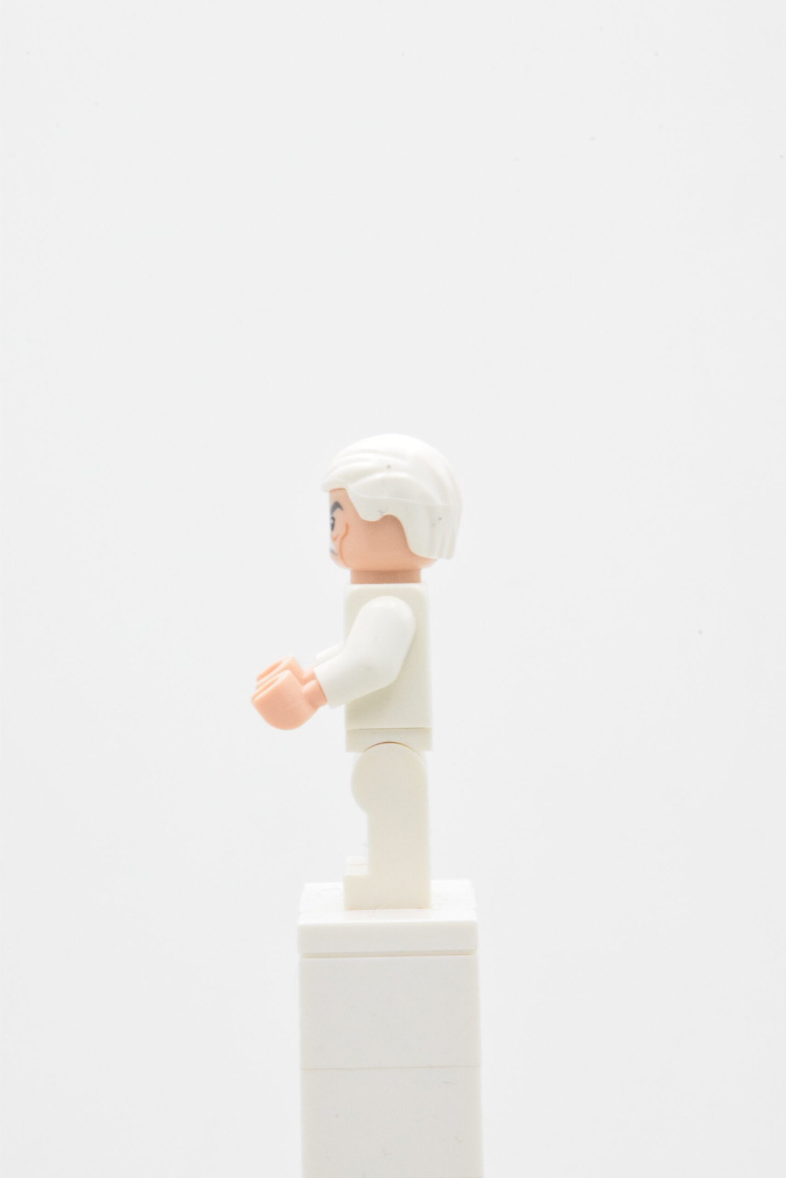 sw0633 - Admiral Wullf Yularen – Image 4