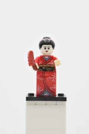 col050 - Kimono Girl