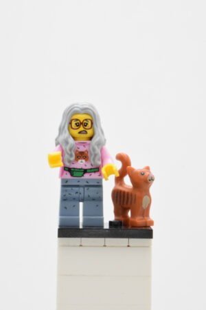 tlm006 - Mrs. Scratchen-Post