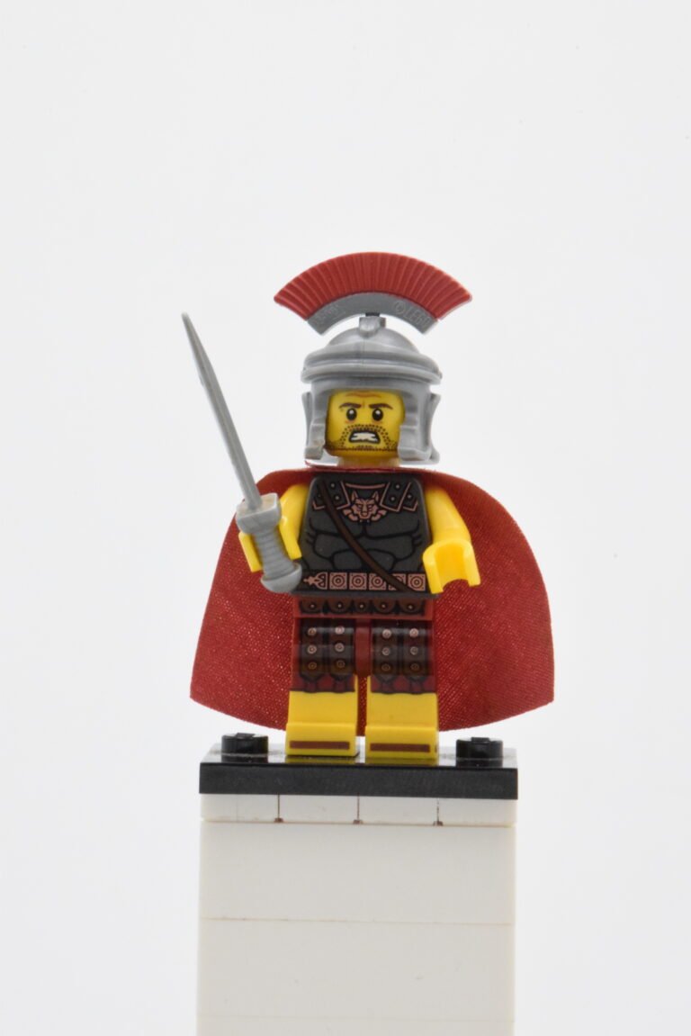 col147 - Roman Commander