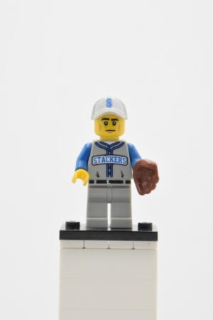 col157 - Baseball Fielder