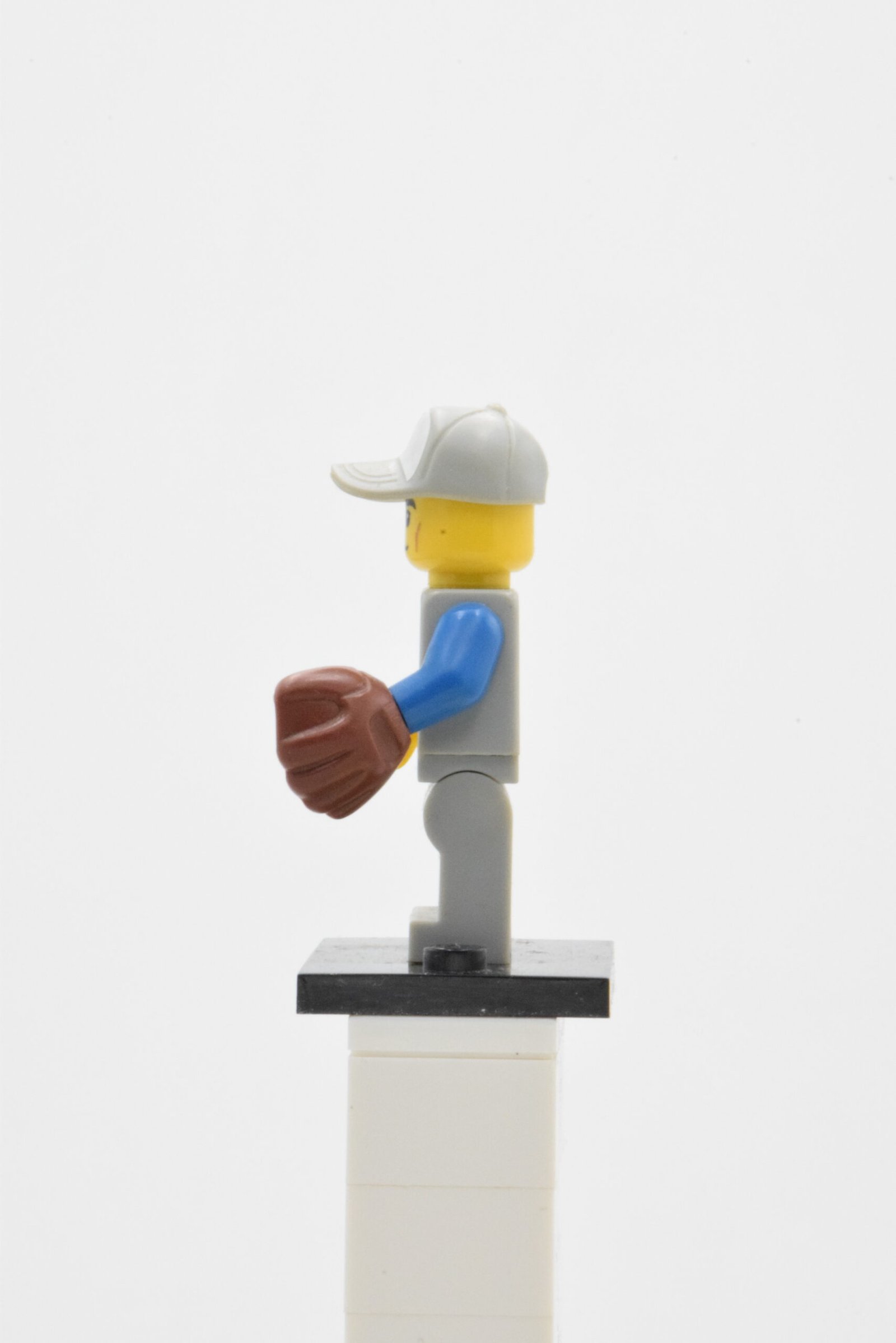 col157 - Baseball Fielder – Image 2