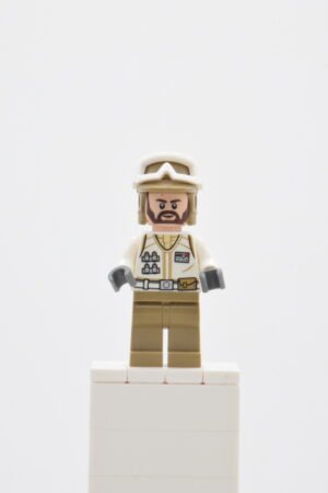 sw1008 - Hoth Rebel Trooper White Uniform - vue de face