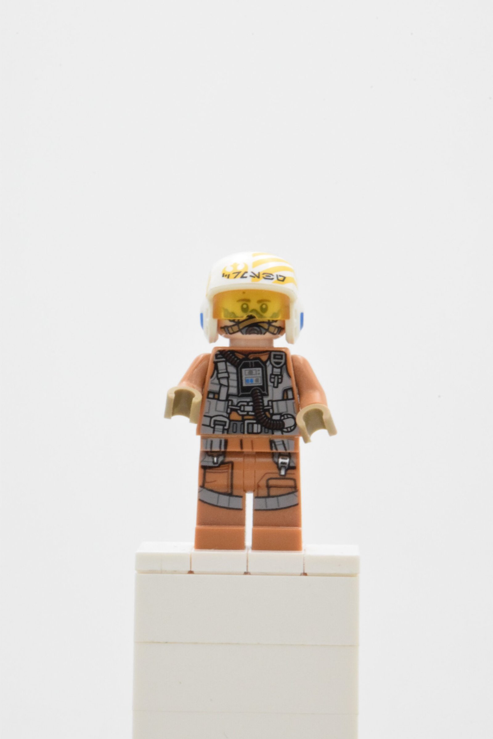 sw0861 - Resistance Bomber Pilot