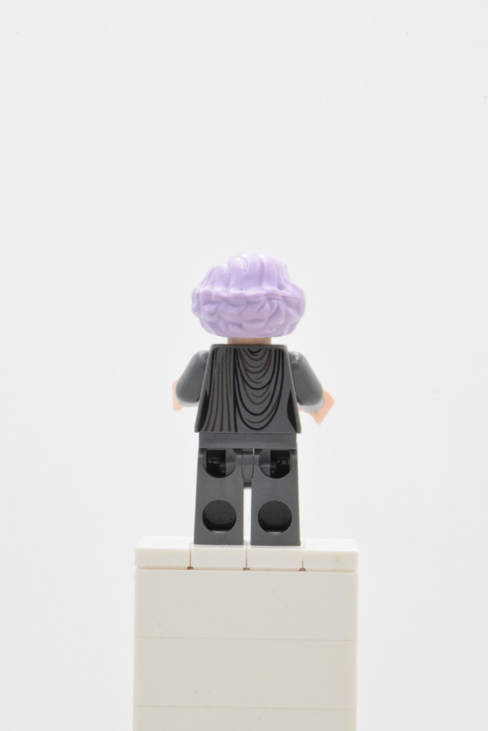 sw0863 - Vice Admiral Holdo – Image 3
