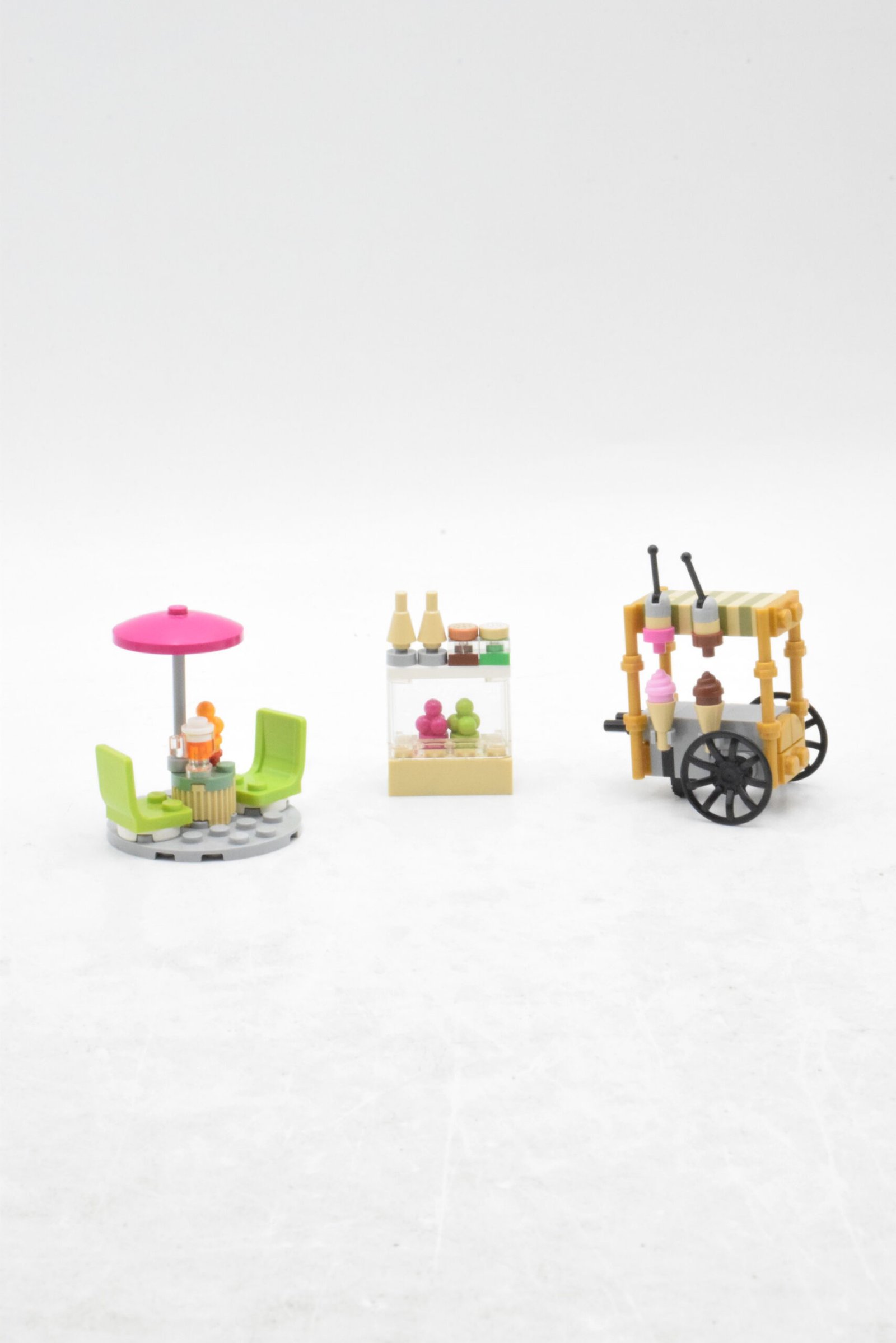 76452 - Magasin d'accessoires de Quidditch et marchand de glaces – Image 4