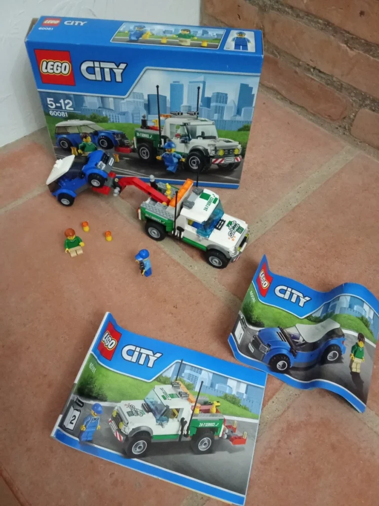 Set LEGO avec sa boîte et notice
