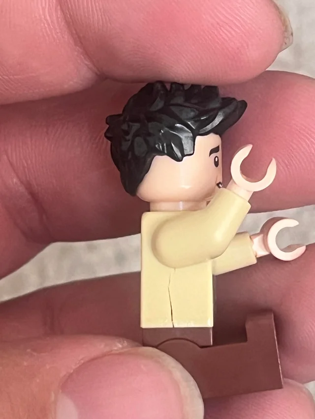 Figurine fissurée