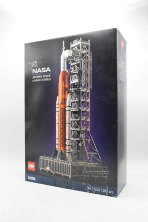 10341 - Le système de lancement spatial d'Artemis de la NASA