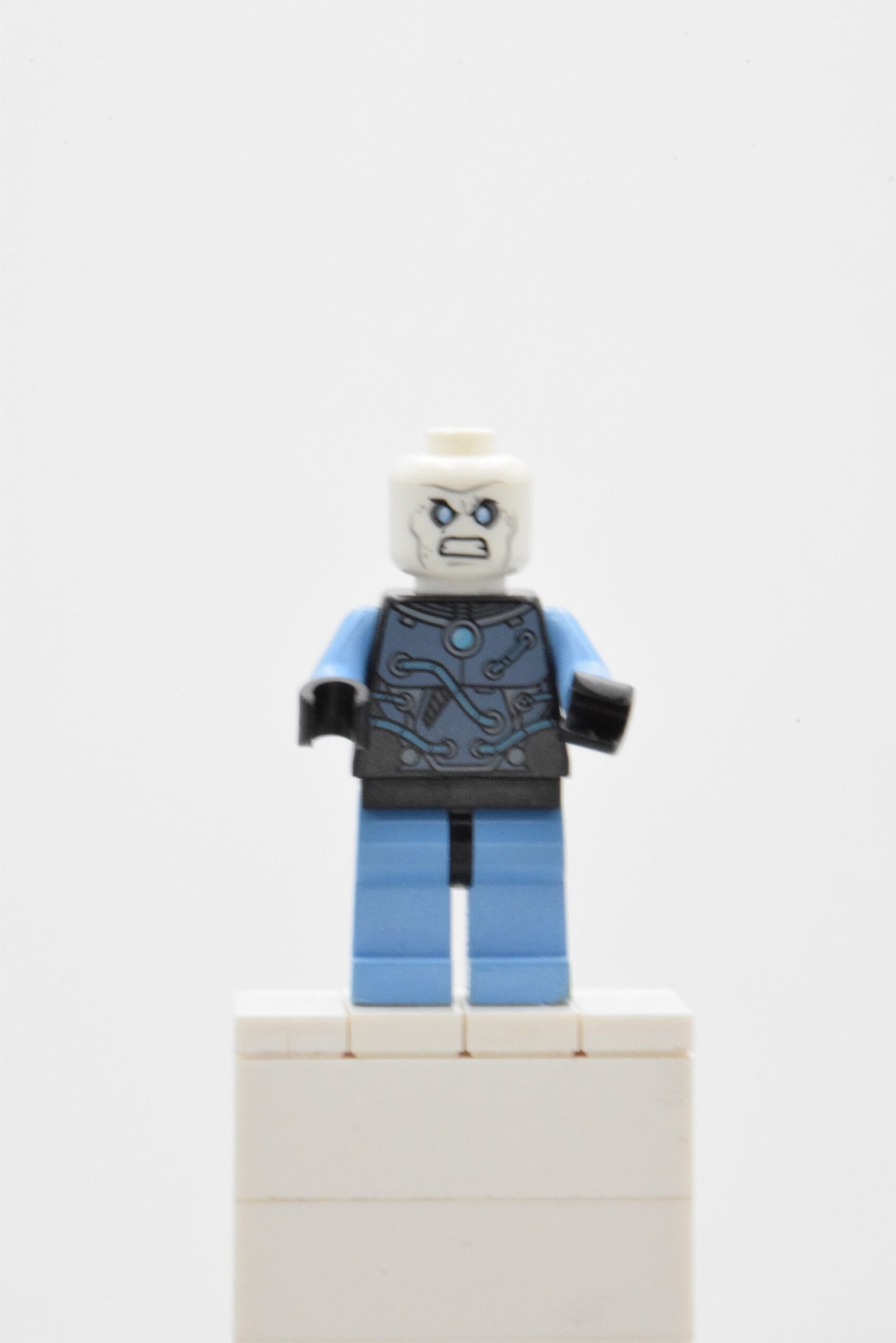 sh0049 - Mr. Freeze – Image 5