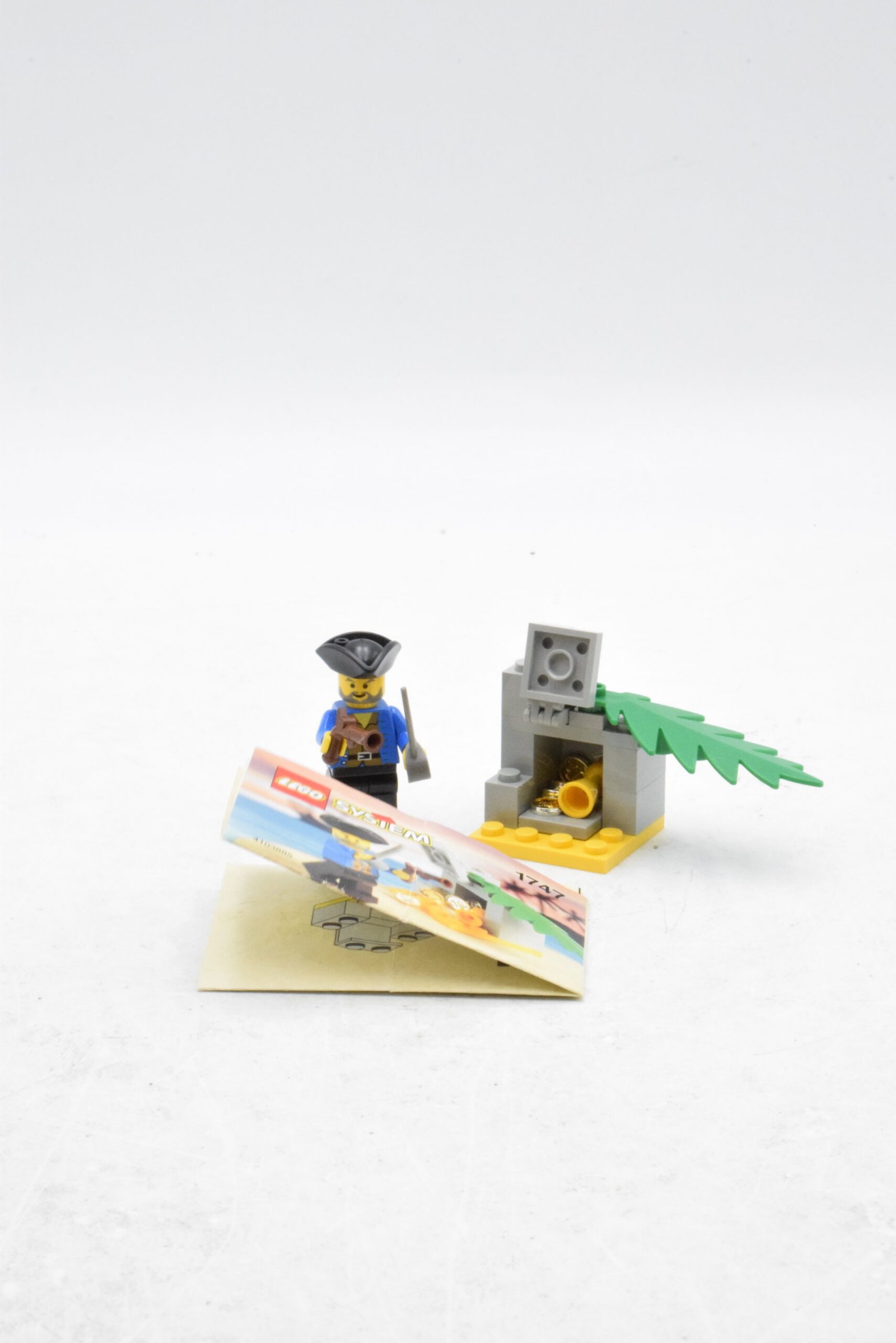 1747 - Treasure Surprise – Image 2
