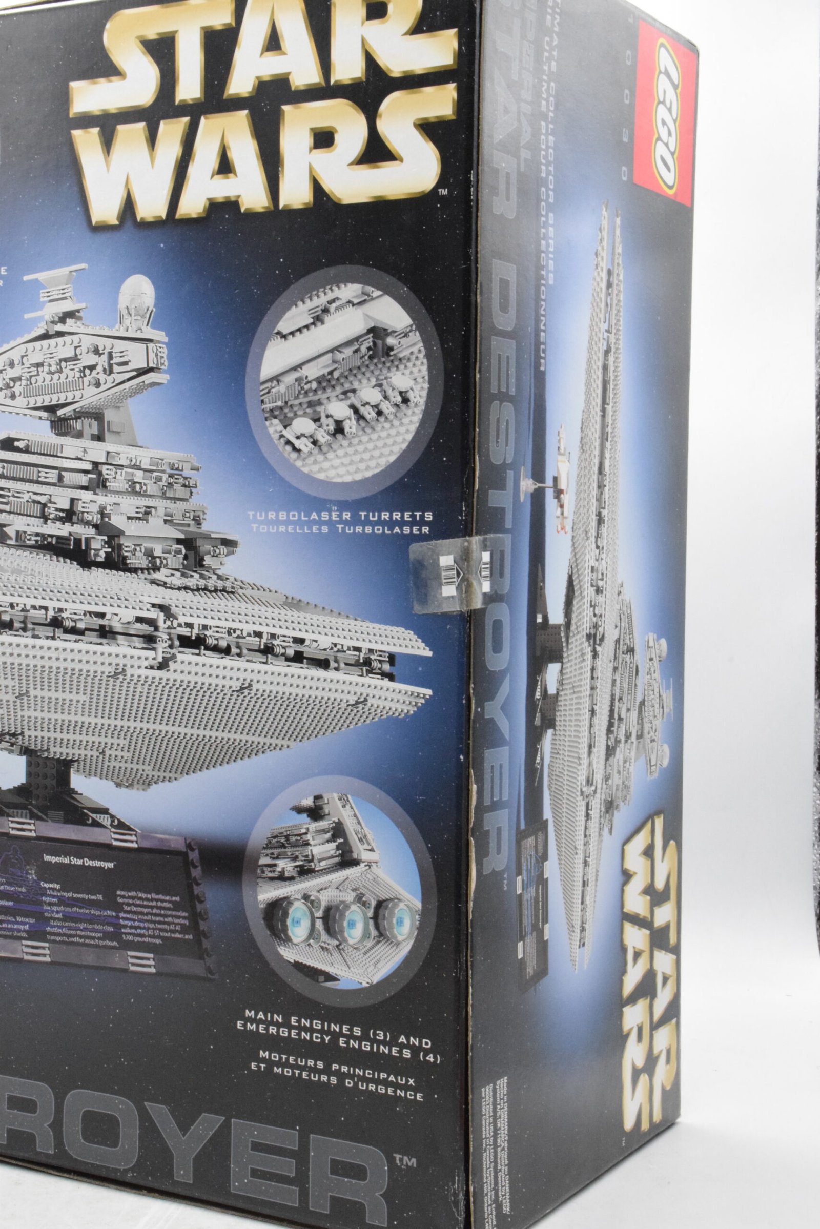 10030 - Imperial Star Destroyer – Image 3